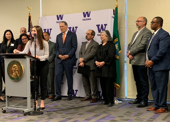 speaking about the Washington State Need Grant